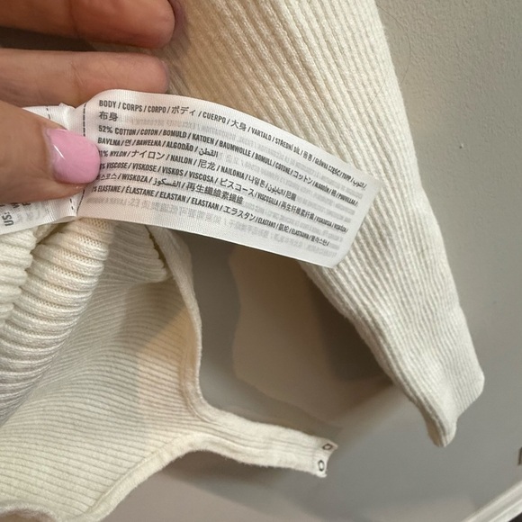 Abercrombie Long-Sleeve Hardware Detail Off White Bodysuit Size Small 1812 - Picture 6 of 8